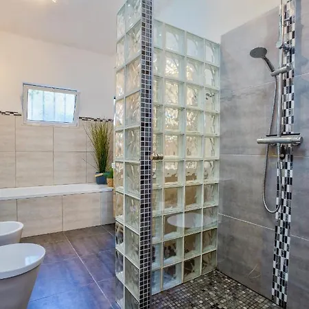 Casa Trinidade * Carvoeiro (Lagoa)